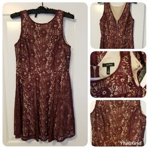 Short lace dress